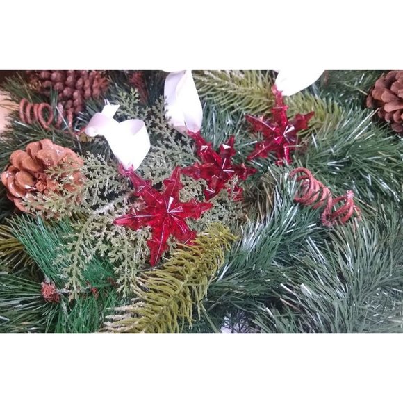 Small Red Translucent 3D Snowflake Ornaments 3 Pieces Handmade Holiday NEW - Picture 3 of 5